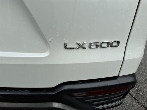 2024 Lexus LX 600 Luxury