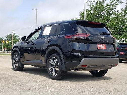 2024 Nissan Rogue SL