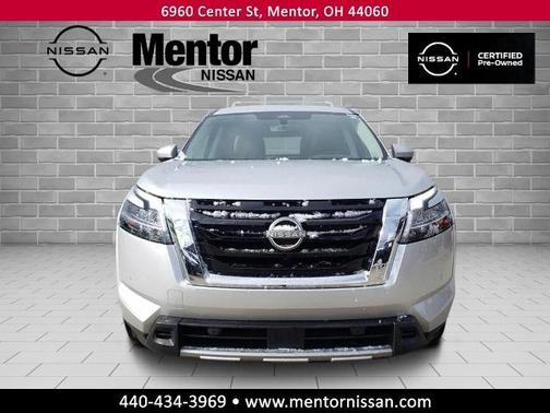 2023 Nissan Pathfinder Platinum