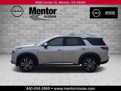 2023 Nissan Pathfinder Platinum