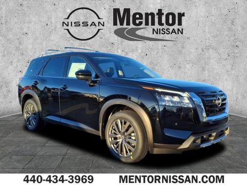 2025 Nissan Pathfinder SL 4WD