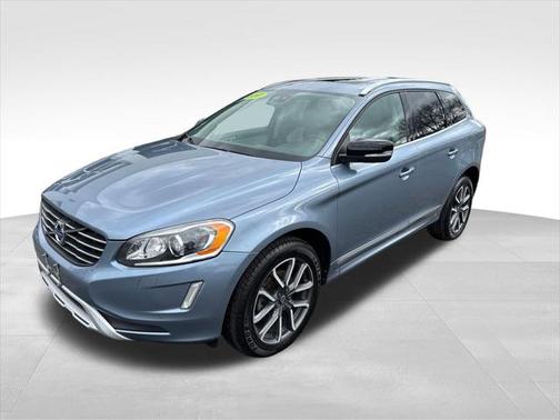 2017 Volvo XC60 T6 Dynamic