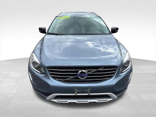 2017 Volvo XC60 T6 Dynamic