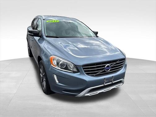 2017 Volvo XC60 T6 Dynamic