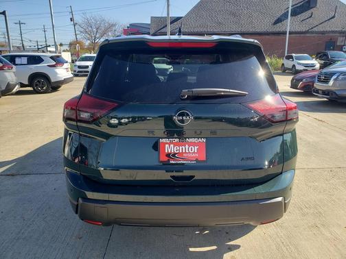 Boulder Gray 2027 Nissan Rogue