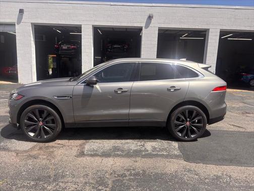 2019 Jaguar F-PACE 30t Portfolio