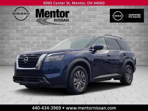 2025 Nissan Pathfinder SV