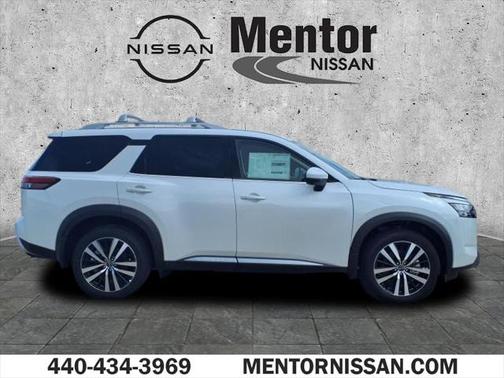 2025 Nissan Pathfinder Platinum 4WD
