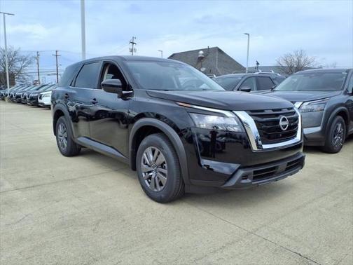 2025 Nissan Pathfinder S 4WD