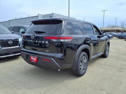 2025 Nissan Pathfinder S 4WD
