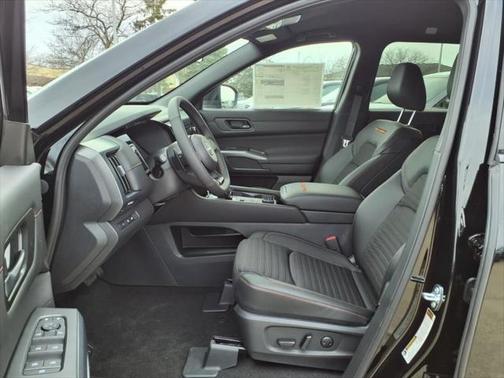2025 Nissan Pathfinder Rock Creek 4WD