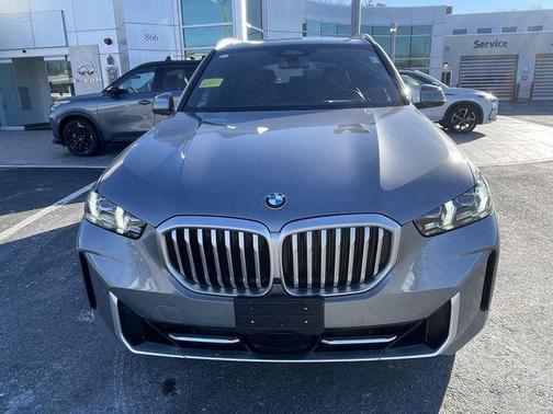 Skyscraper Gray Metallic 2024 BMW X5 xDrive40i