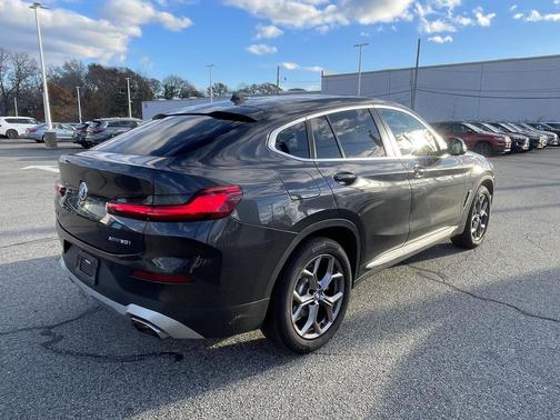 2022 BMW X4 xDrive30i