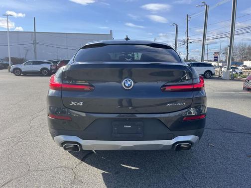 2022 BMW X4 xDrive30i