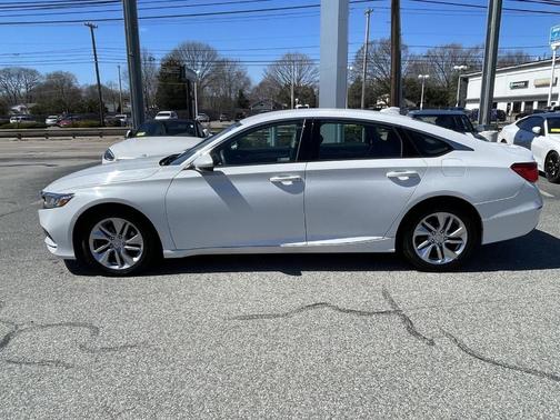 Platinum White Pearl 2018 Honda Accord LX