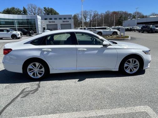 Platinum White Pearl 2018 Honda Accord LX