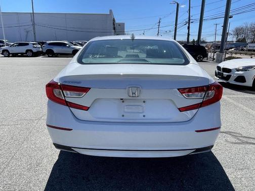 Platinum White Pearl 2018 Honda Accord LX