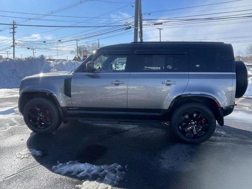 2023 Land Rover Defender 110 X-Dynamic SE