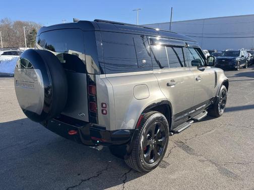 2023 Land Rover Defender 110 X-Dynamic SE