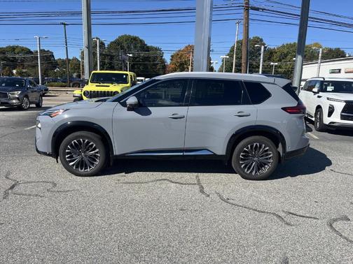 2024 Nissan Rogue Platinum