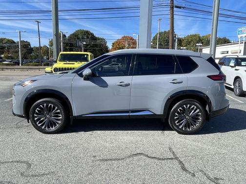 2024 Nissan Rogue Platinum