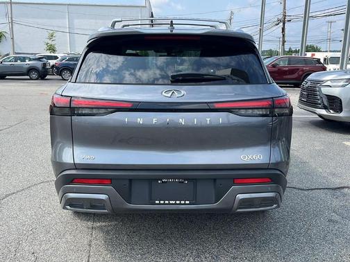 2025 INFINITI QX60 SENSORY