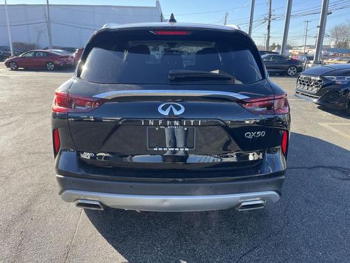 2023 INFINITI QX50 Luxe