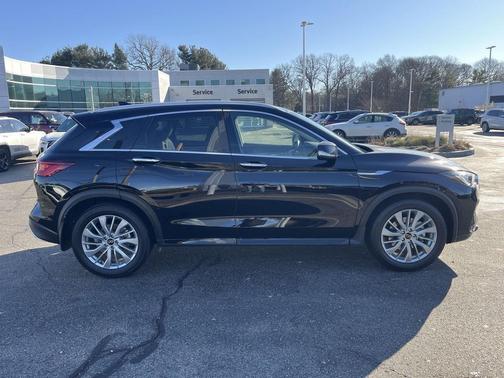 2023 INFINITI QX50 Luxe