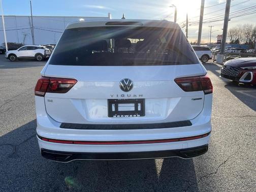 2023 Volkswagen Tiguan 2.0T SE R-Line Black