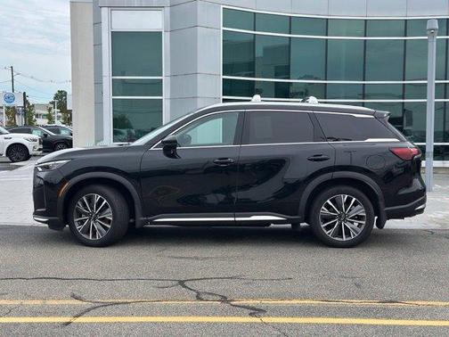Diamond Black 2026 INFINITI QX60 Luxe