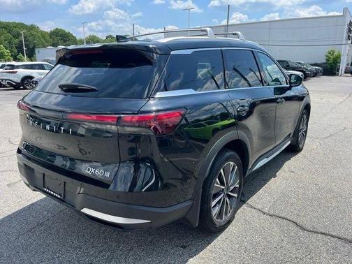 Diamond Black 2026 INFINITI QX60 Luxe