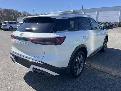 Majestic White 2023 INFINITI QX60 Luxe