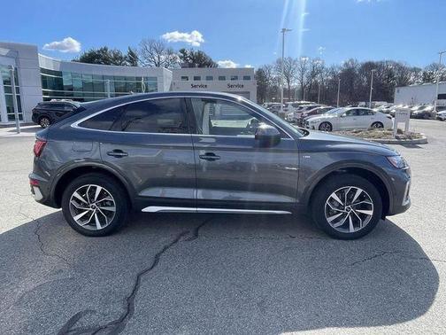 Daytona Gray Pearl Effect 2023 Audi Q5 45 S line quattro Premium