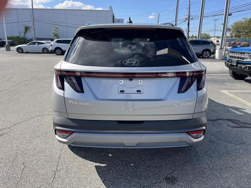 2025 Hyundai TUCSON Hybrid Limited