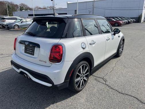 White Metallic 2024 MINI Hardtop Cooper S