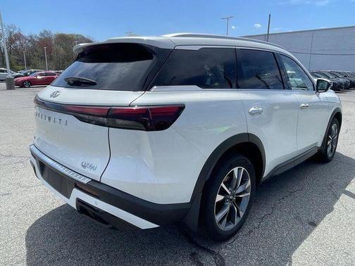 Majestic White 2023 INFINITI QX60 Luxe
