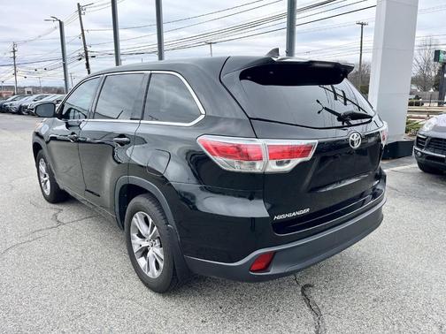 2016 Toyota Highlander LE Plus