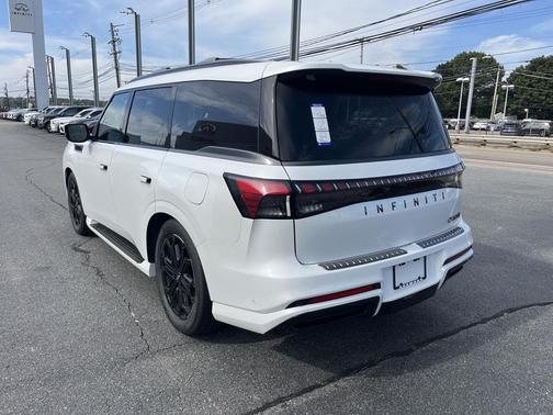2026 INFINITI QX80 SPORT