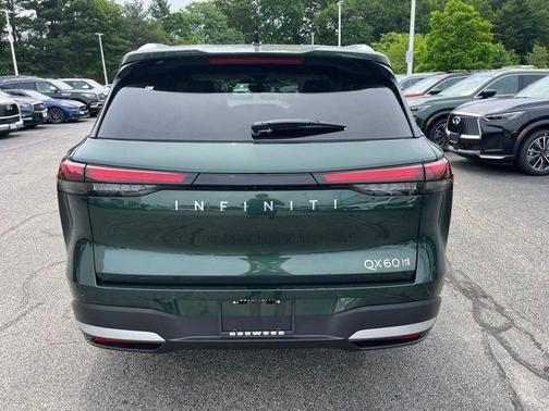 Green 2027 INFINITI QX60 Luxe