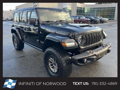 Black Clearcoat 2024 Jeep Wrangler Rubicon 392