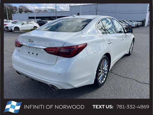 2022 INFINITI Q50 LUXE