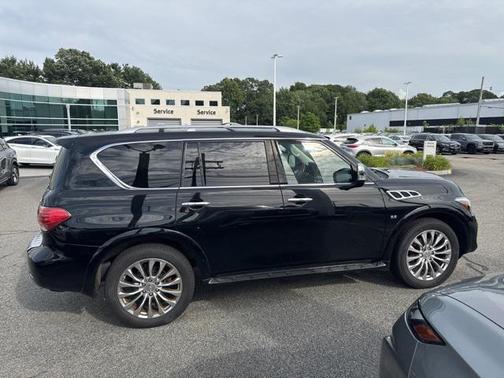 2017 INFINITI QX80 Base