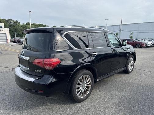 2017 INFINITI QX80 Base