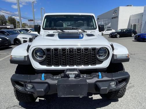 Bright White Clearcoat 2024 Jeep Wrangler 4xe Rubicon