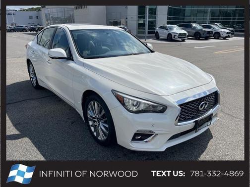 2022 INFINITI Q50 LUXE