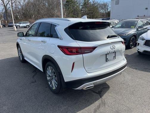 2025 INFINITI QX50 Luxe