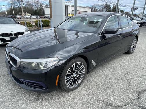 Black Sapphire Metallic 2019 BMW 540 i xDrive