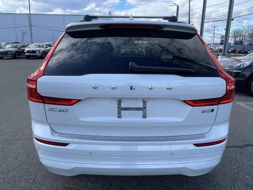 2023 Volvo XC60 B5 Core