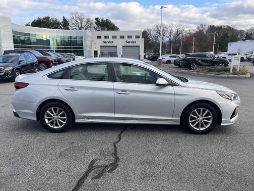 2019 Hyundai SONATA SE