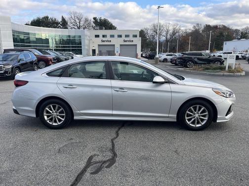 2019 Hyundai SONATA SE